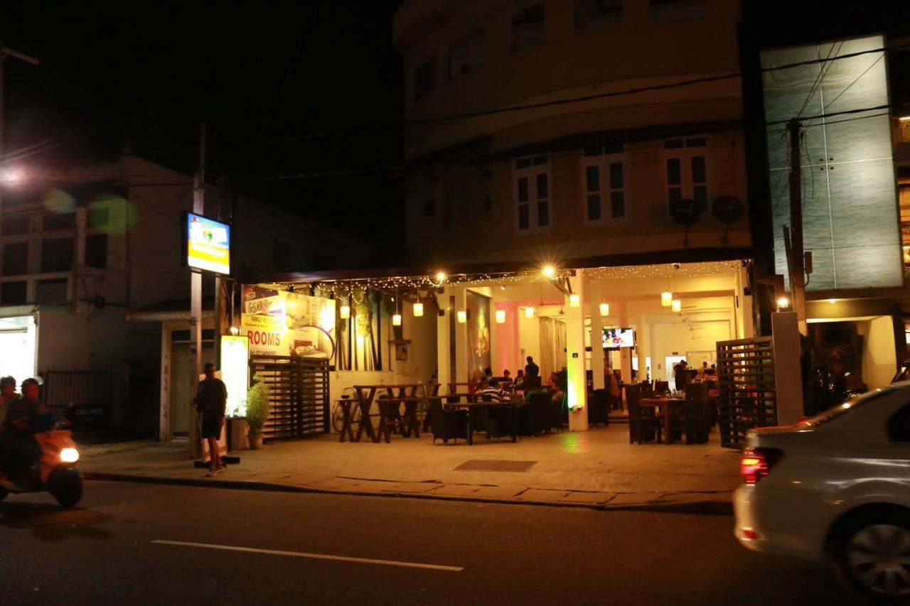尼甘布 Coconut Primitive酒店 外观 照片